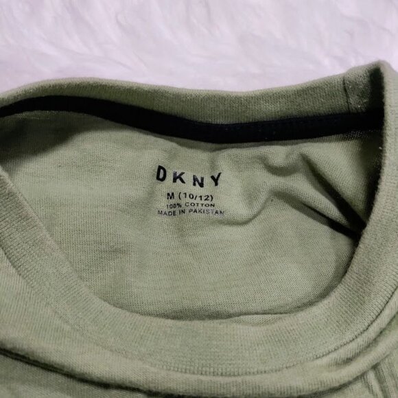 DKNY Olive Green Street Smart Graphic Tee Short Sleeve Shirt Women's Size M - Picture 7 of 10